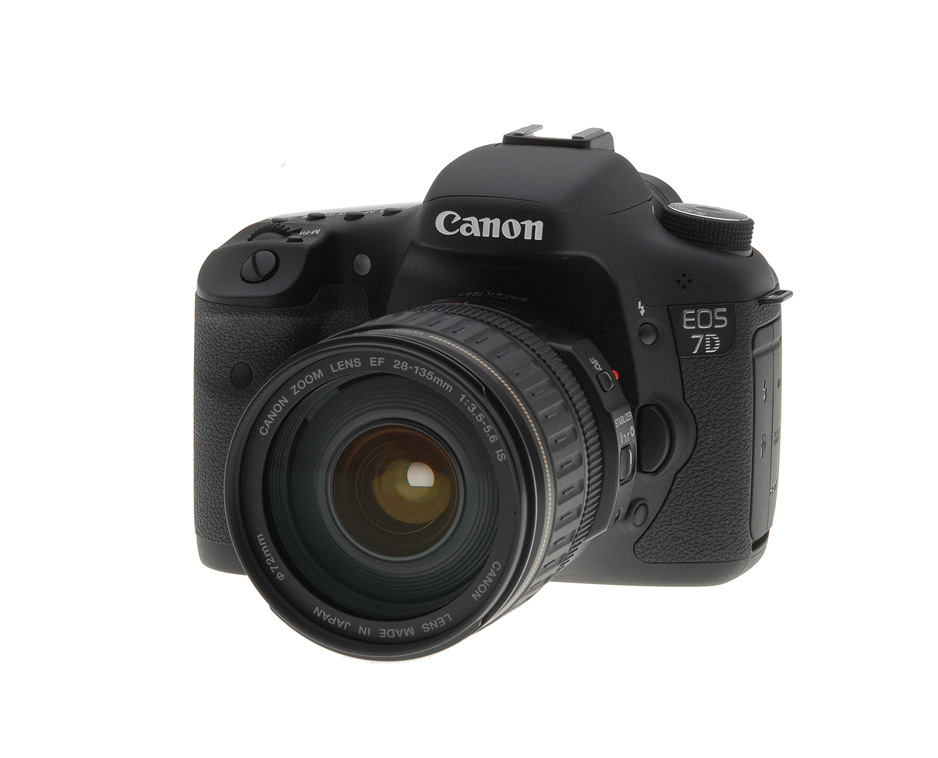 دوربین کانن EOS 7D با لنز EF-S 18-135mm IS STM (دست دوم)